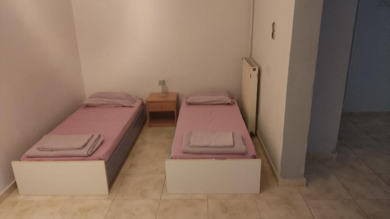 Airport'S Close, Cozy Flat For 6 Persons Apartment Markópoulon Екстериор снимка
