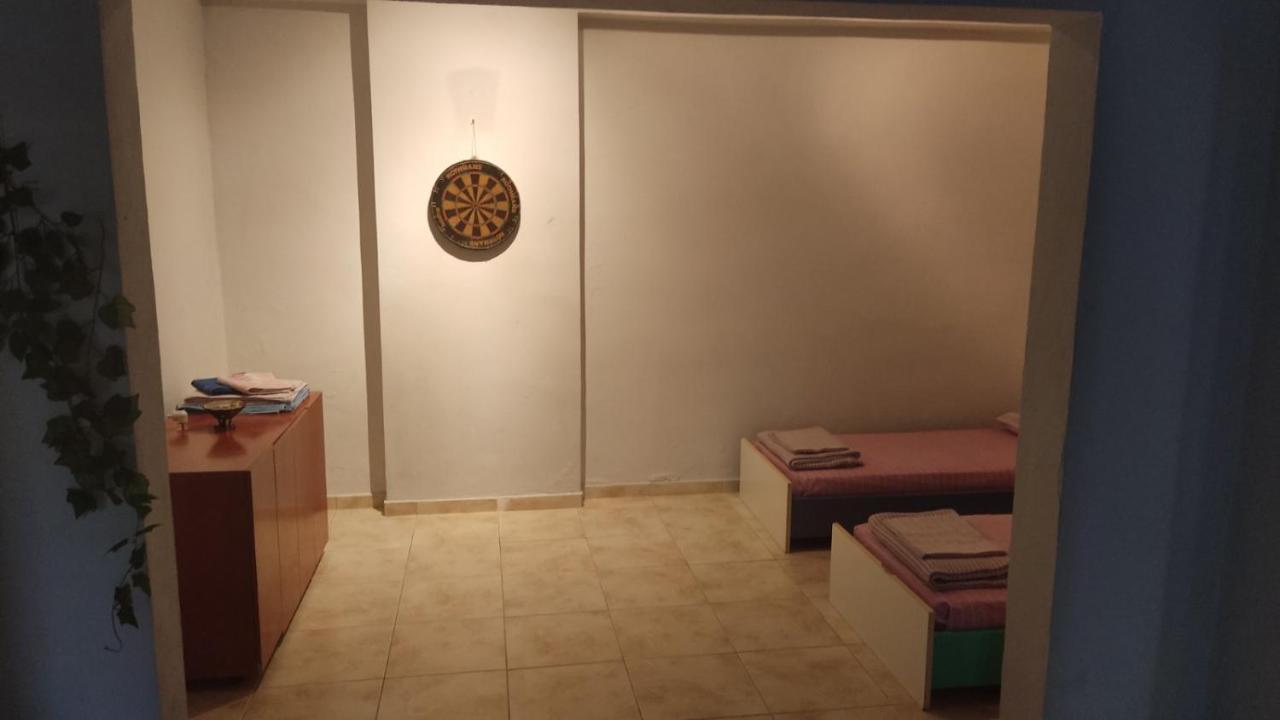 Airport'S Close, Cozy Flat For 6 Persons Apartment Markópoulon Екстериор снимка