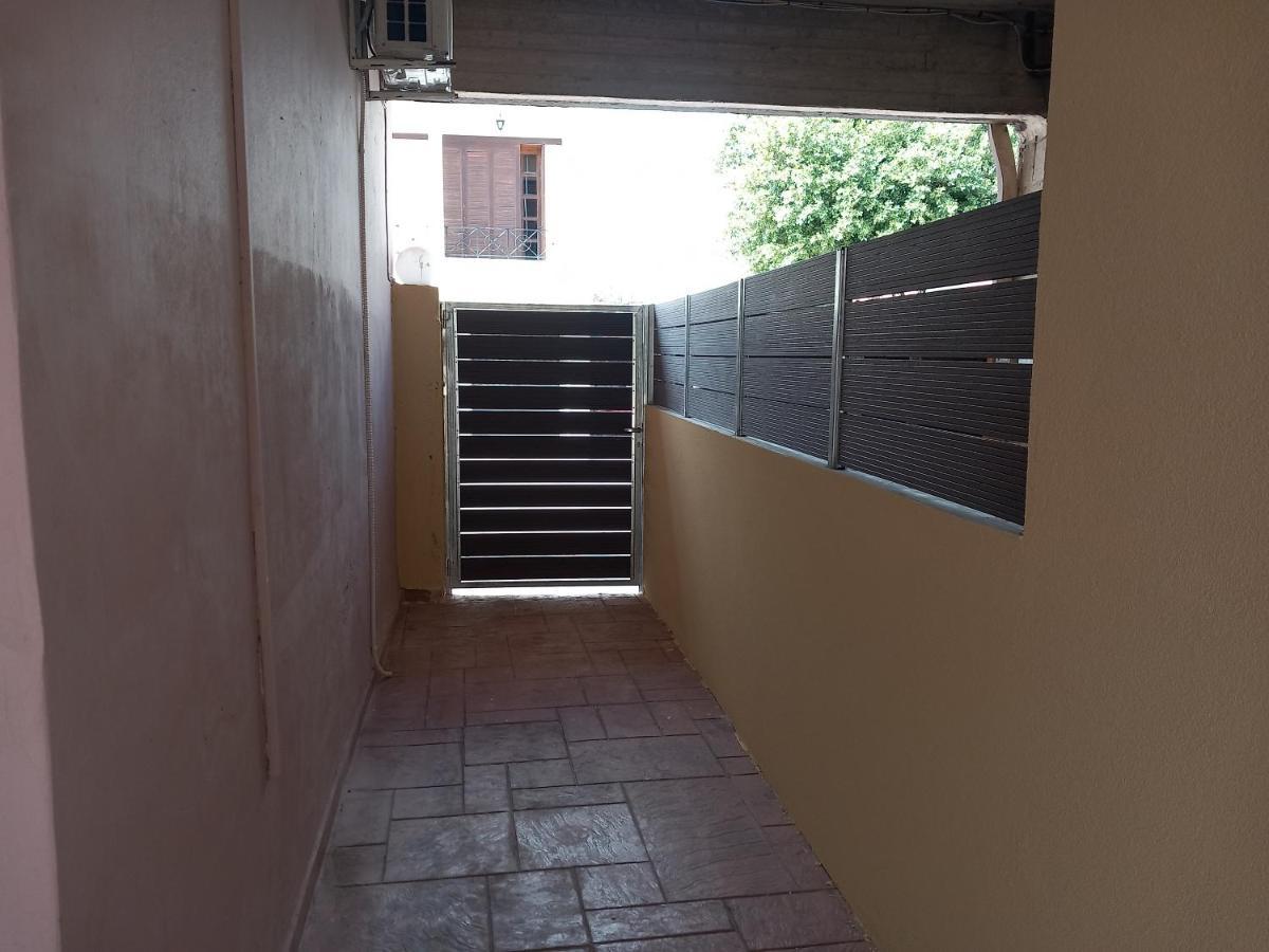 Airport'S Close, Cozy Flat For 6 Persons Apartment Markópoulon Екстериор снимка